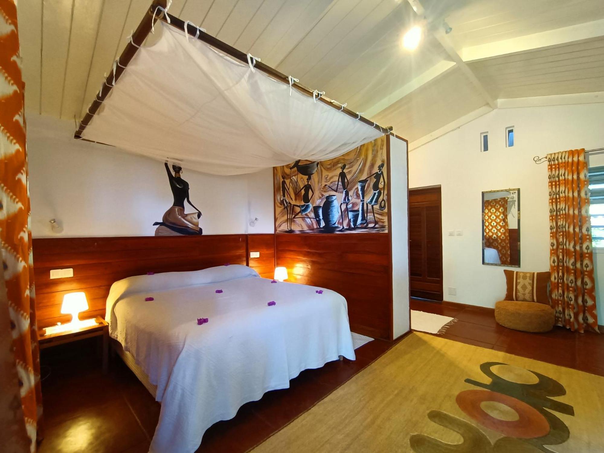Madirokely House Nosy Be Villa Ambatoloaka  Exterior photo