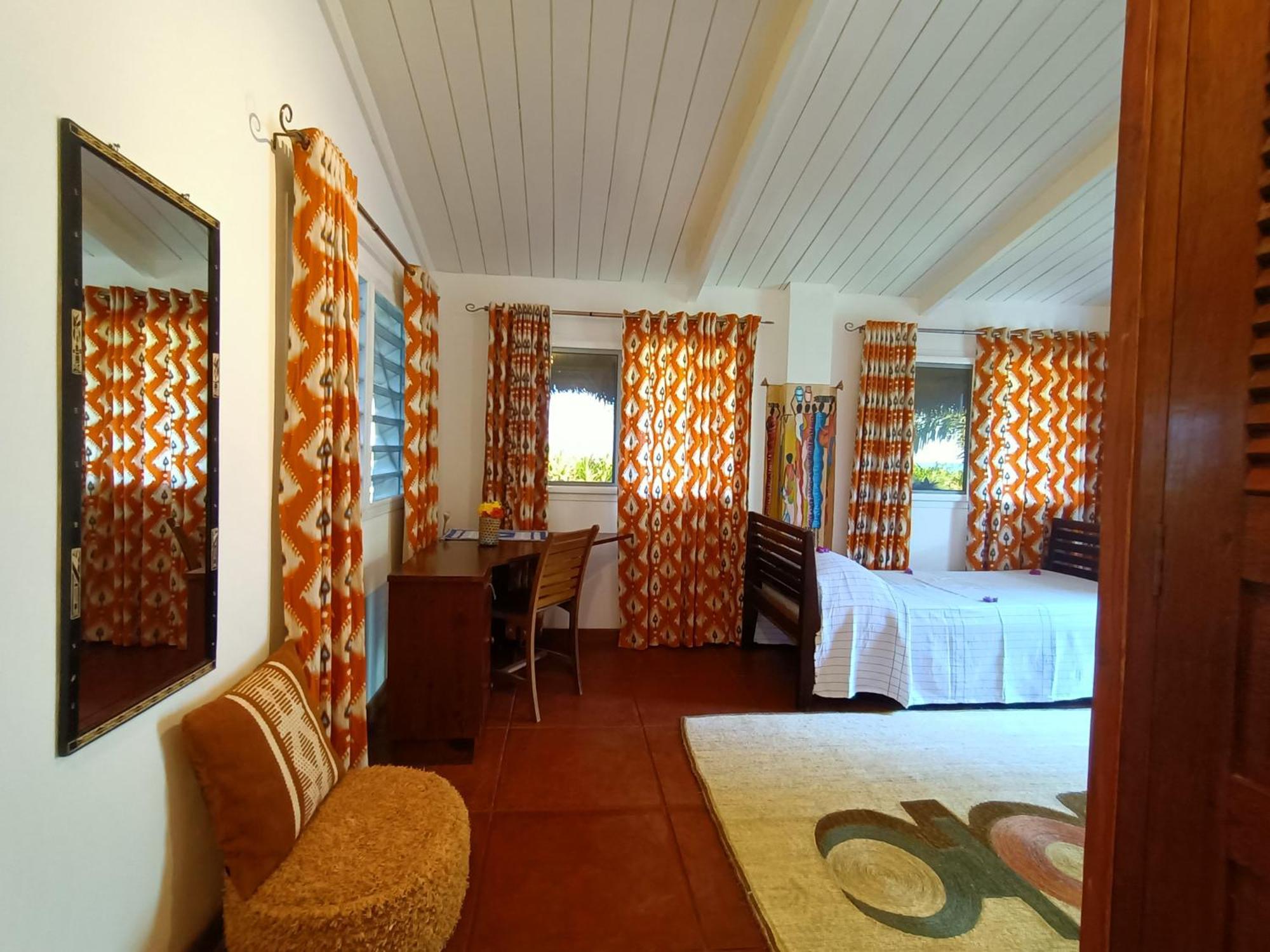 Madirokely House Nosy Be Villa Ambatoloaka  Exterior photo